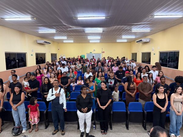 Prefeitura de Candeias do Jamari forma 200 alunos no curso de Inform&aacute;tica B&aacute;sica
