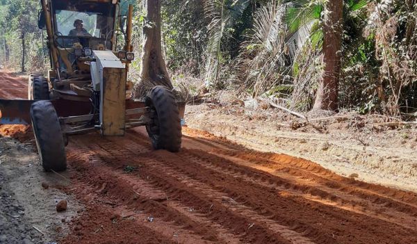 Prefeitura intensifica obras de melhorias de estradas vicinais