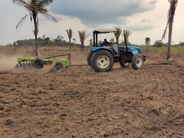 Programa Progresso Rural Candeias realiza serviços no Rancho Alegre
