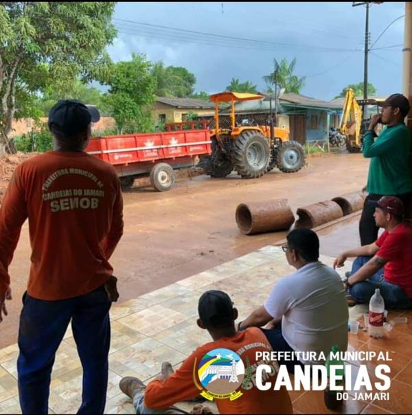 Prefeitura Inicia Ano com Limpeza nas Ruas