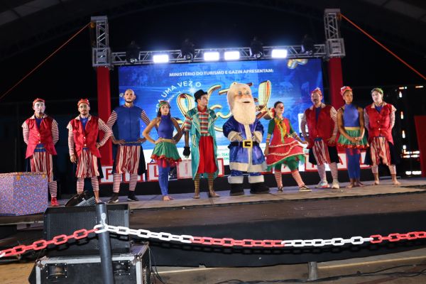 Espetáculo ‘Era uma Vez o Natal&#039; foi sucesso em Candeias