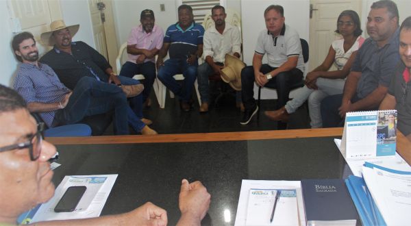 Prefeito Lucivaldo recebe menbros da Emater