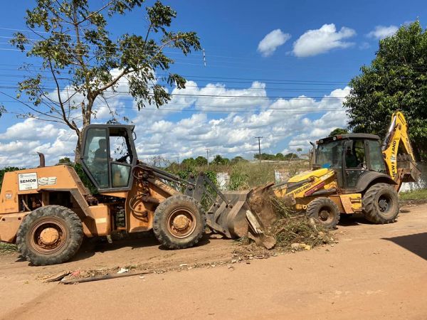 Prefeitura realiza ações diárias de limpeza para cuidar da cidade 