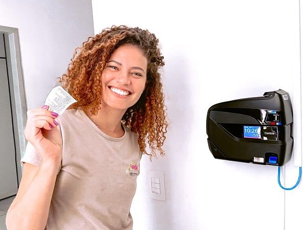 Ponto eletrônico auxilia no controle do RH