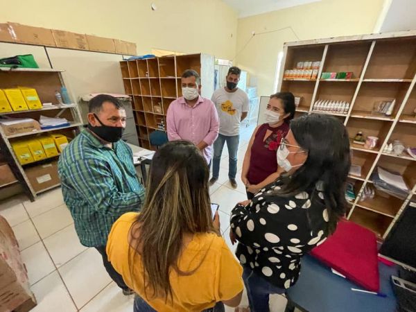Centro de Abastecimento Farmacêutico da Prefeitura recebe medicamentos