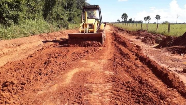 Mesmo com chuvas, Prefeitura faz recuperação de estradas vicinais