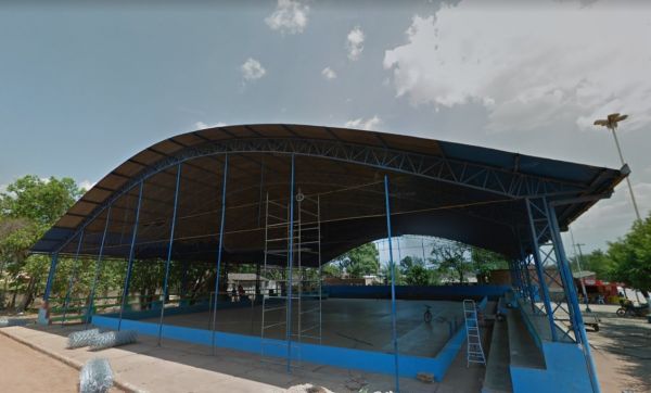 Prefeito anuncia revitalização na iluminação da Quadra Jair Carvalho Frota