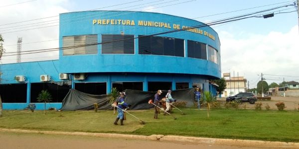 SEMUSP segue com serviços de limpeza por toda a cidade