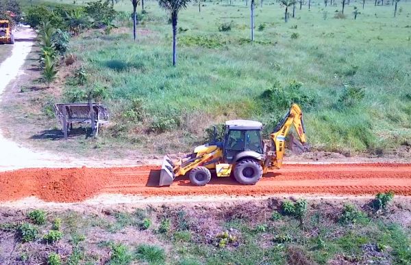 SEMOB: Rancho Alegre é atendido com cascalhamento e recuperação de pontes