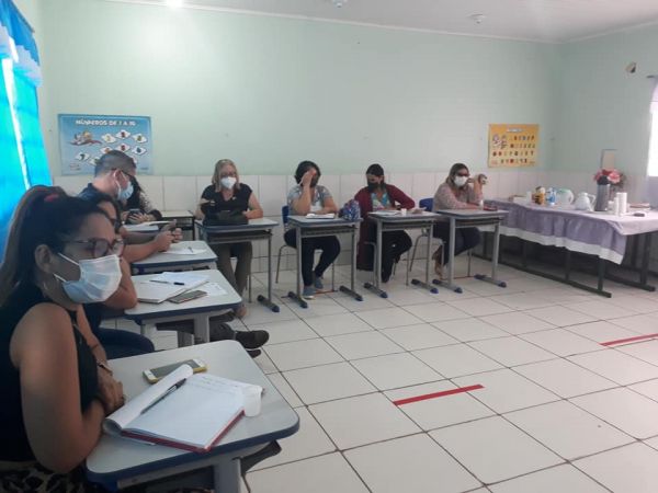 SEMED intensifica capacitações com equipes gestoras para o retorno às aulas presenciais