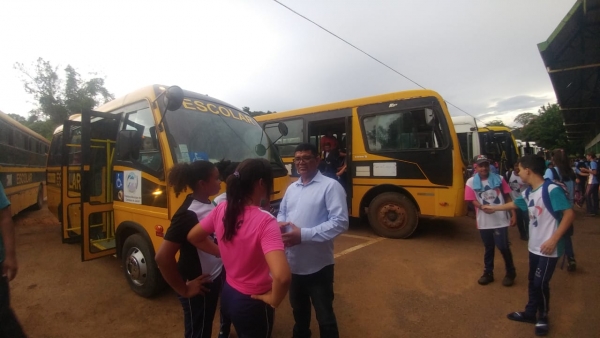Reunião entre Prefeitura e Promotoria discute educação em Candeias do Jamari