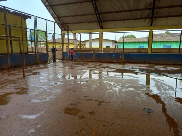 EDUCAÇÃO: Quadra da Escola Mário Covas passa por revitalização