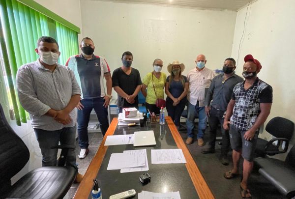 Prefeito se reúne com lideranças da área rural